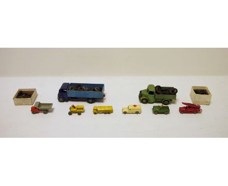 Quantity of loose diecast Dinky toys to include 511 4-ton lorry, 411 Bedford truck, a small quantity of Lesney Matchbox vehic