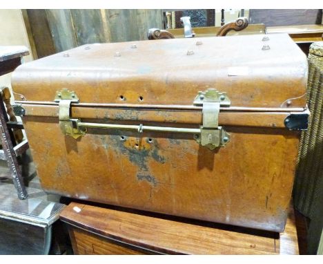 Dome-top tin trunk and two white painted stools (3)