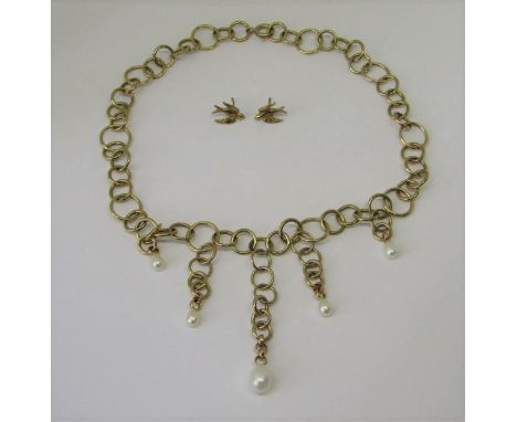 Vintage 9ct chain necklace with five cultured pearl drops, with a pair of 9ct swallow stud earrings, 21.3g total (3) 