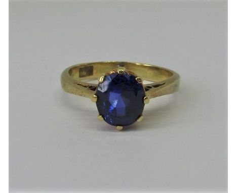 18ct claw set sapphire ring, size J, 3.2g