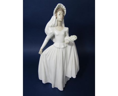 A large Nao figure of a bride, 34.5cm tall approx (boxed) 