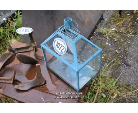 SIMPLE GLASS AND METAL LANTERN