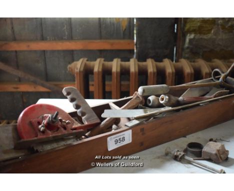 WOODEN CRATE CONTAINING MIXED VINTAGE WOODWORKING TOOLS