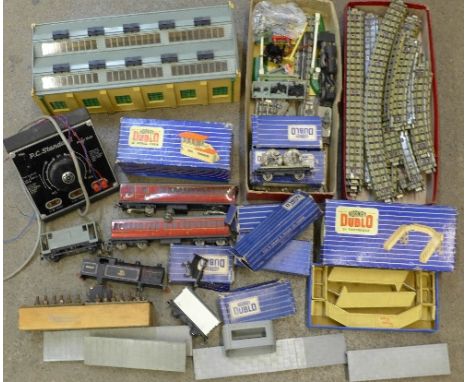 A collection of model rail including Hornby Dublo D1 Signal Cabin, boxed, Footbridge, boxed, wagons, boxed, one engine, a/f, 
