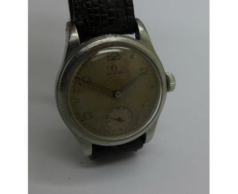A gentleman's Omega manual wristwatch, width of case 30mm