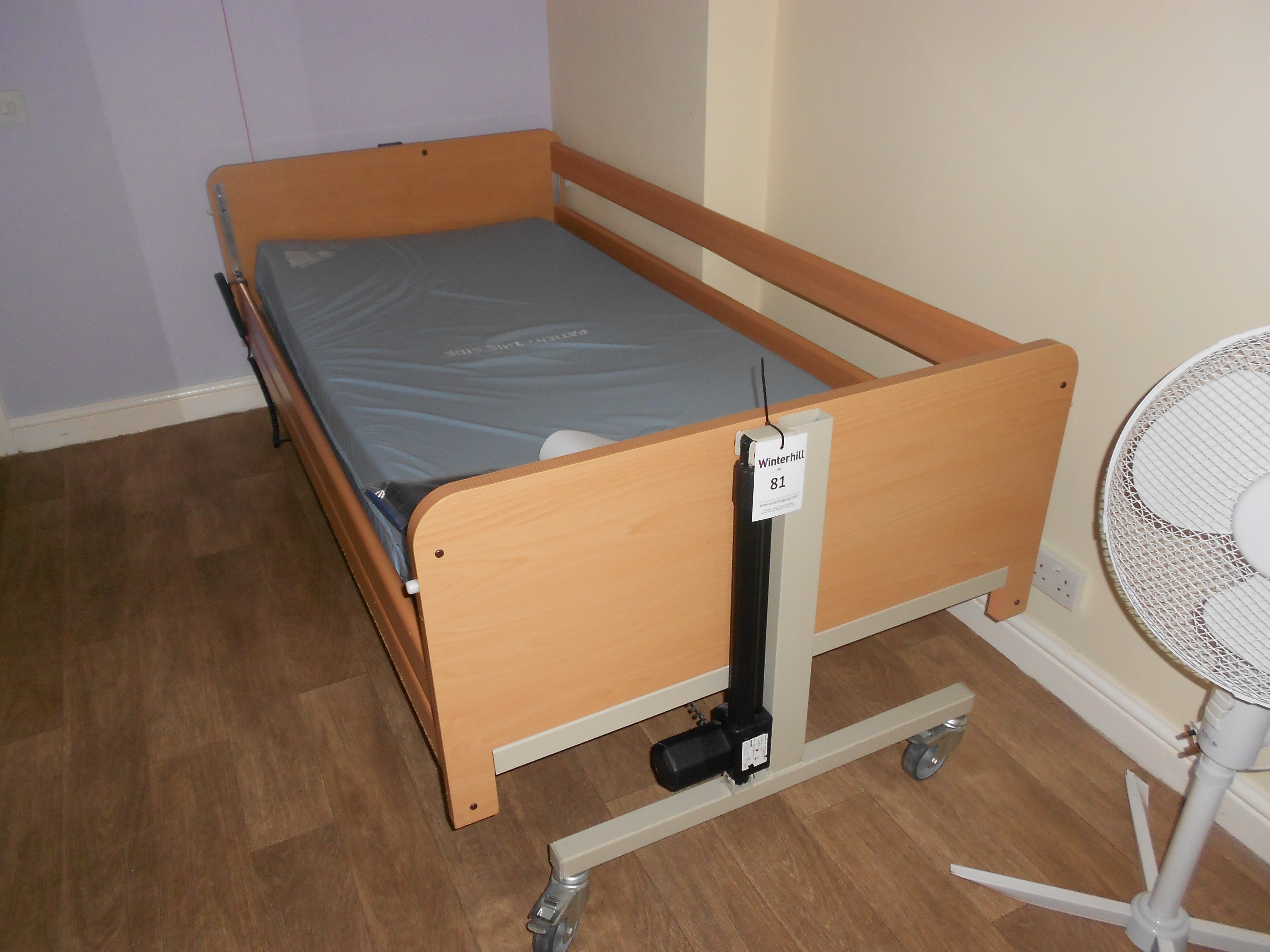 Mobile Electric Profiling Tilt Bed with Okin Mechanism, AKS 3 Position
