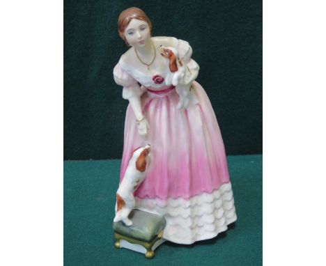 ROYAL DOULTON GLAZED CERAMIC FIGURE- QUEEN VICTORIAN, HN3125 
