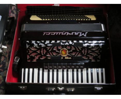 MARINUCCI CASE PIANO ACCORDION 