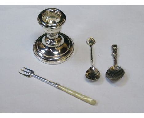 HALLMARKED SILVER CANDLE STAND, MOTHER OF PEARL HANDLED FORK AND TWO SILVER SPOONS 