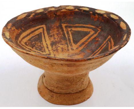 A Neolithic period footed bowl, interior decorated with geometric triangular designs, D: 16 cm, H: 11 cm. P&P Group 2 (£18+VA