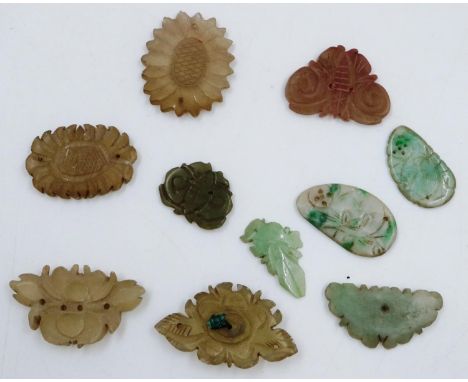 Mixed early Oriental carved jade attachments and buttons, largest L: 28 mm. P&P Group 1 (£14+VAT for the first lot and £1+VAT