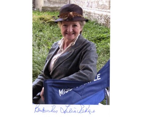 ENTERTAINMENT: Selection of signed postcard photographs by various actors, actresses and entertainers etc., including Richard
