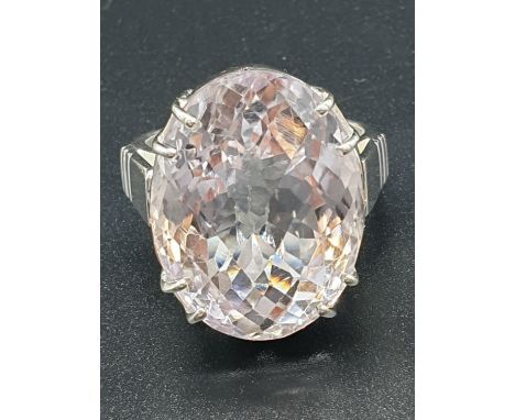 A Rose De France Amethyst Gemstone Ring with Amethyst approx 30cts in sterling silver. Ring size V. Weight 15.16 grams. 