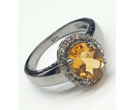 925 Silver Citrine Gemstone Ring with 0.25ct Diamonds, weight 3.68g and size O 