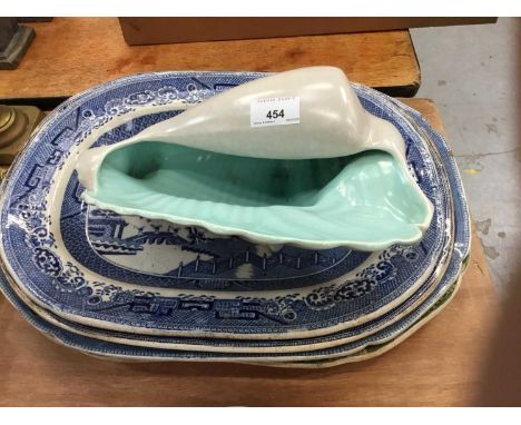 Poole pottery shell vase and lot ashets