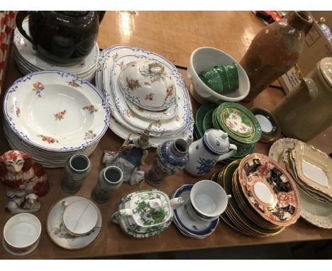 Mixed group of 19th century and later ceramics including a part dinner service, art pottery, Staffordshire pottery and other 