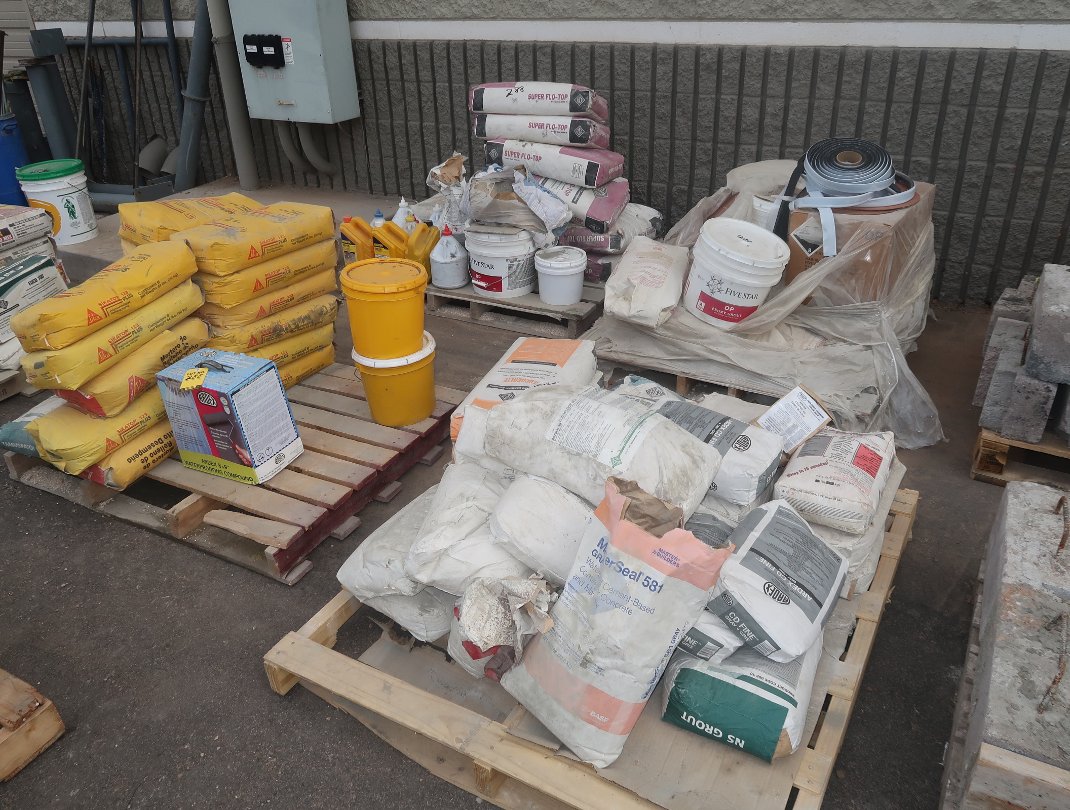 LOT OF 5 PALLETS, CONCRETE MIX, GROUT MIX, ETC.