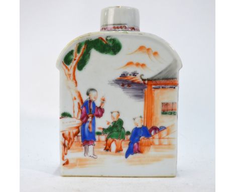 A Chinese famille rose tea caddy of typical rectangular form decorated on both front and back with a Manchu/Chinese lady besi