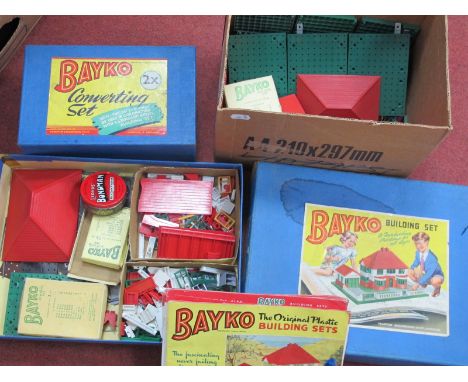 A Quantity of Bayko Building Set Components, including boxed 2X Converting Set.