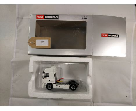 Manufacturer  - WSI | Description - DAF CF 4x2 White | Stock Code - ? | Notes - GC - Box slight wear/wrong box| Scale - 1:50 