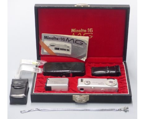 Minolta 16MG miniature camera outfit in original box including camera, flash, cases, instructions etc