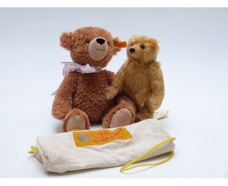 Two Steiff Teddy bears Centenary Collection PB28 and one other, largest 30cm tall, in Steiff cloth bag