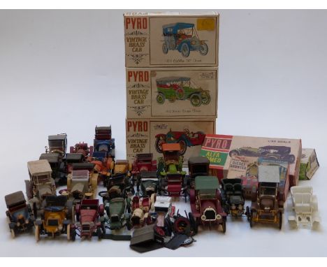 Twenty-eight PYRO, Airfix and similar models and model kits, some 1:32 scale and some in original boxes