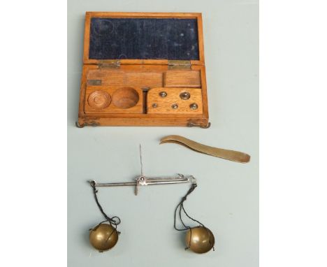 Oak cased travelling diamond scales with weights to interior of box and tweezers to side, width 15cm&nbsp;