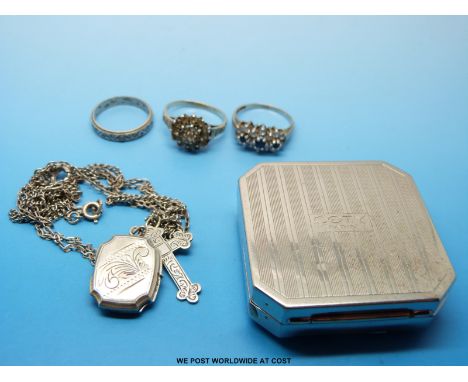 Three silver rings, two silver lockets and a Coty of Paris compact