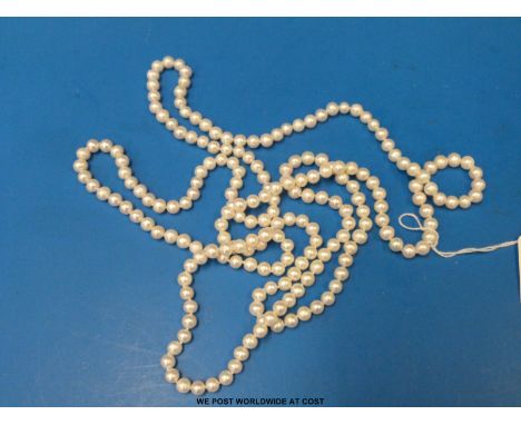 A single strand cultured pearl necklace (60")