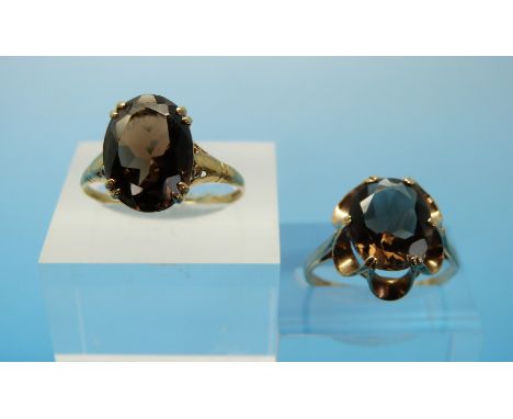 Two 9ct gold rings set with smoky quartz (size R/S) 