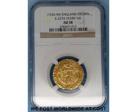 A 1526 - 1544 Henry VIII English gold crown 'H R'