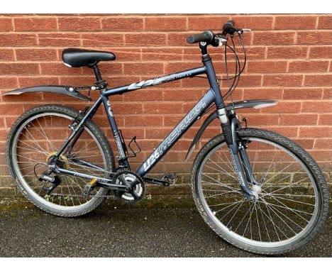 Cycling - a Merida U26 Urban 6.3 hybrid/mountain bike, 21 speed, 18" light alloy frame, 26" wheels 