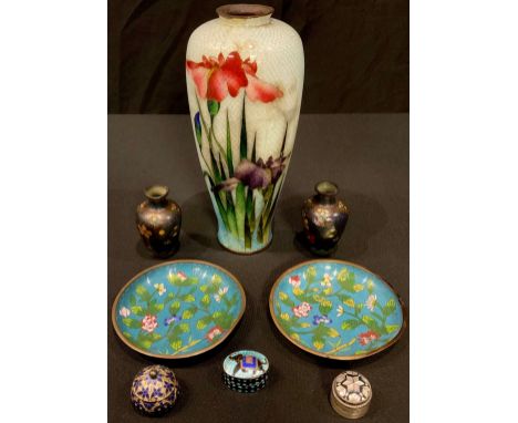 A silver and enamel pill box, the cover decorated with an elephant, 27mm wide; a cloisonne vase, decorated with irises, 18cm 