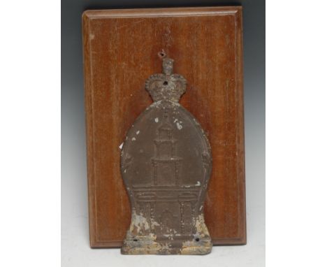 An early 19th century lead fire mark, Royal Exchange, London, variant K, 22.5cm high, 10.5cm wide, c. 1810 - c. 1838Former co