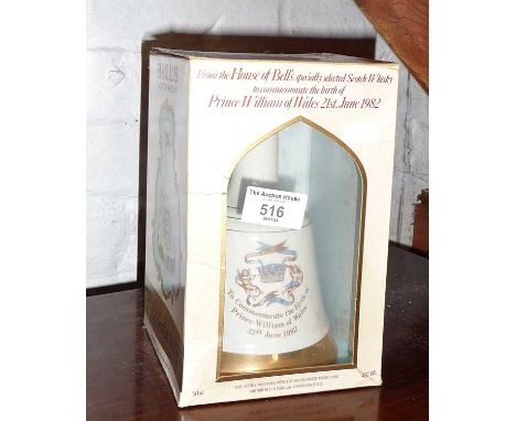 Bell's Scotch Whisky commemorative 1982 decanter in box
