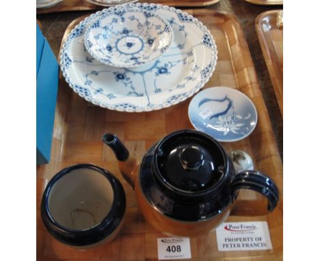 Tray of assorted china to include: Royal Doulton stoneware two-tone bullet shaped teapot and matching sucrier, together with 