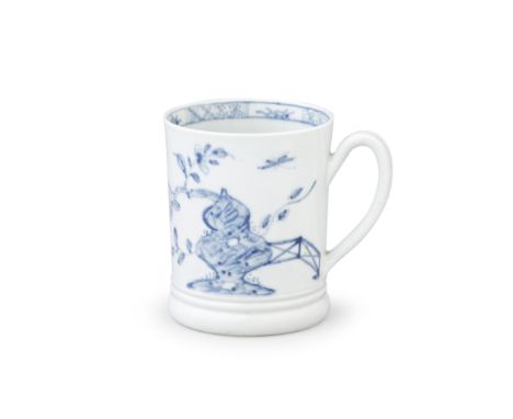A Worcester small mug or can, circa 1754Of cylindrical form with a flat bottom and turned grooves above the foot, painted in 