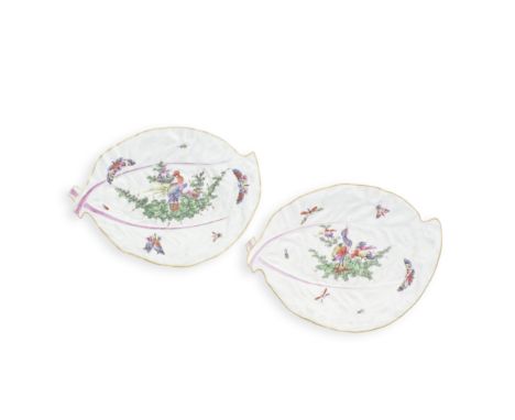 Two Worcester leaf dishes, circa 1768-70Moulded in the shape of two overlapping cabbage leaves, the veins picked out in puce,