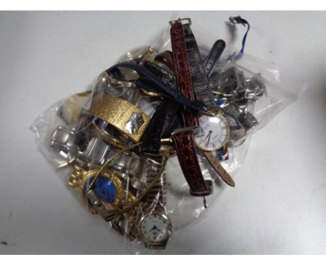 A bag containing assorted lady's and gent's vintage watches and movements 