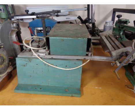 An industrial heat sealer with roller 