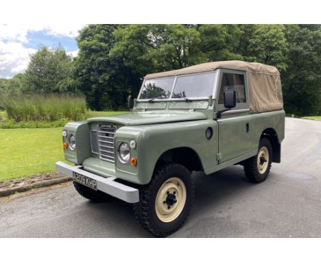 Registration No: A209 KHP Chassis No: SALLBAAH1AA194320 MOT: Exempt • Fitted with a galvanised chassis and repainted in Paste