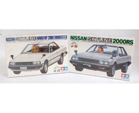 TAMIYA 1.24 scale plastic kits, SS2425 1981 Nissan Skyline 2000 GT-ES 2dr Coupe inc Honda Tact 50cc Scooter &amp; Driver figu