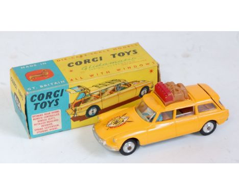 Corgi Toys, 436 Citroen ID19 'Safari' with yellow body and green interior, driver, passenger, roof luggage and Wildlife Prese