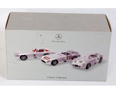 A Minichamps Classic Collection 1:24 scale model of a Mercedes Benz 300SLR coupe 1955, finished in silver with racing No. 19 