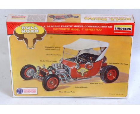 LINDBERG 1.16 scale plastic kit, 670 1927 Ford ‘Bullhorn’ Bucket Custom Street Rod inc Fully Detailed engine/interior/chassis