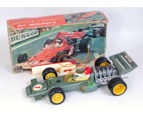 SANCHIS (Spain) 1.12 scale, Plastic, Battery Cable Control, 272 Lotus 72C ‘J.P.S’ F1 #1 Emerson Fittipaldi 1972 World Champio