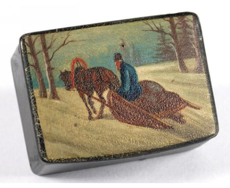 A RUSSIAN MINIATURE PAPIER MACHE SNUFF BOX, THE LID PAINTED WITH THE SCENE OF A SLEIGH IN A FOREST, 3.8CM W, LATE 19TH C