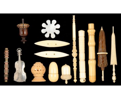 ANTIQUE NEEDLEWORK TOOLS. A SMALL COLLECTION OF IVORY, VEGETABLE IVORY, BONE AND TREEN ACCESSORIES, INCLUDING NEEDLE CASES, S