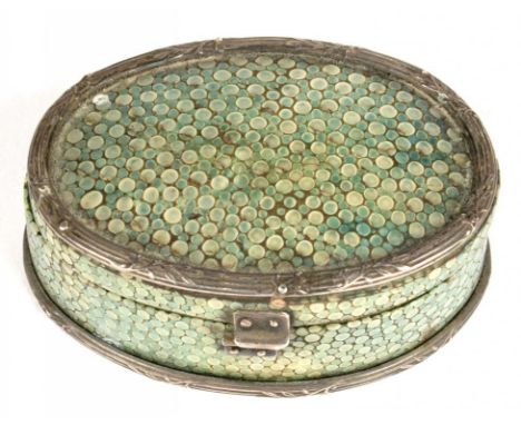 A SILVER MOUNTED OVAL SHAGREEN TRINKET BOX, 5.6CM W, UNMARKED, C 1920++CATCH NOT WORKING; BUILD UP OF DIRT AND GRIME AND WEAR